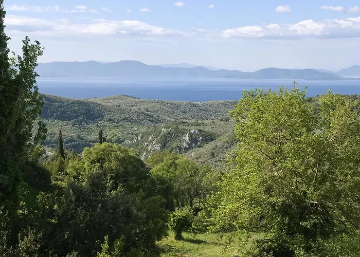 Centaur & Maisonettes Милея