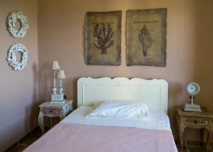 Centaur & Maisonettes Милея